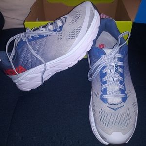 Size 8W Clifton Hoka One One Women's shoes NIB
